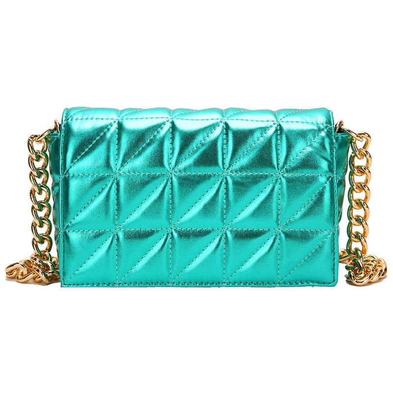 Cartera Metálica Elegante con Cadena – Eleva Tu Estilo en Segundos - Imagen 2