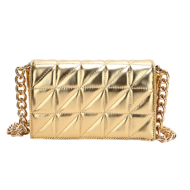 Cartera Metálica Elegante con Cadena – Eleva Tu Estilo en Segundos - Imagen 4